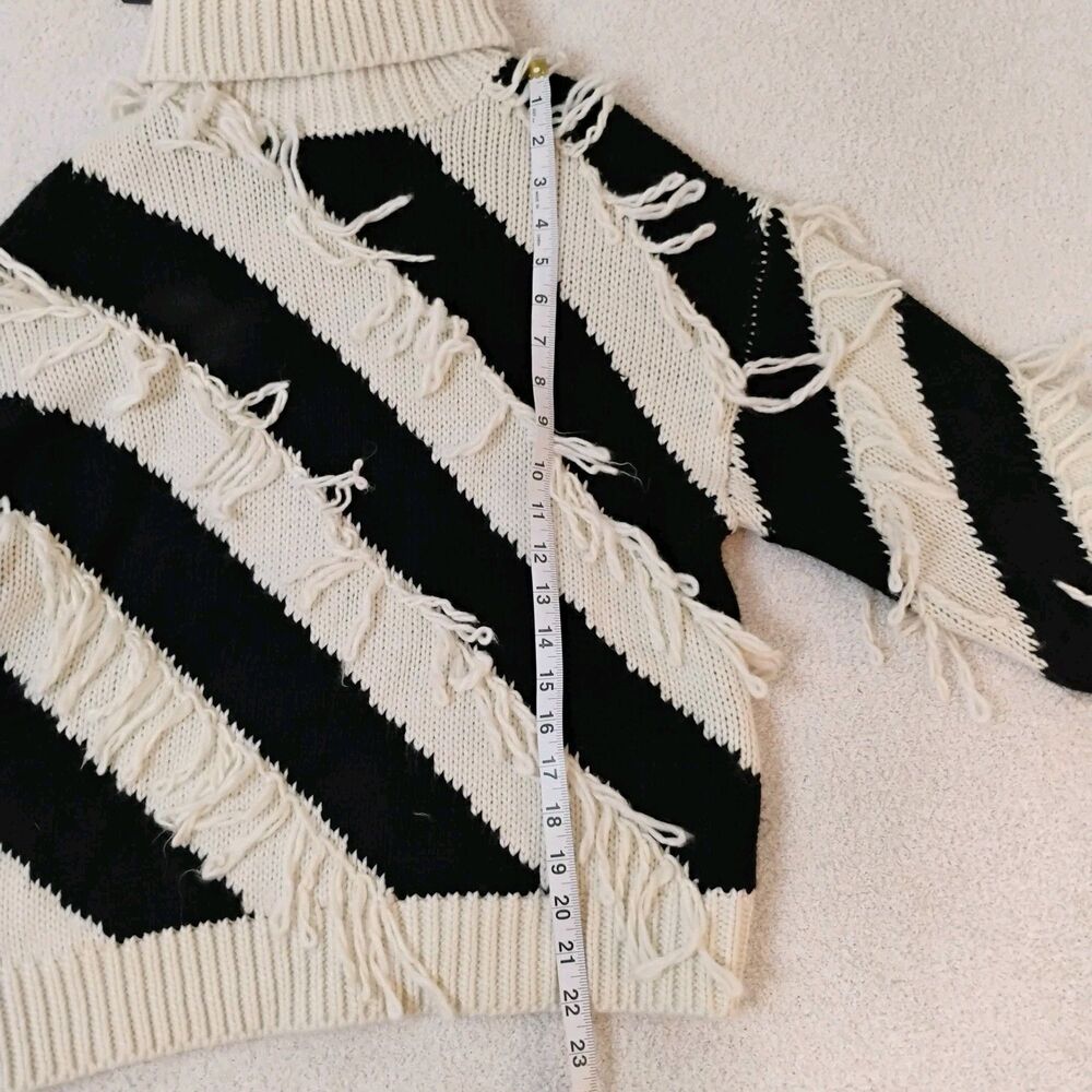 Black & White Candy Cane Striped Knit Sweater Fringe Turtleneck Beatnik Paris Xs - Picture 8 of 9